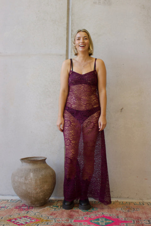 Noir Lace Maxi Slip - Grape