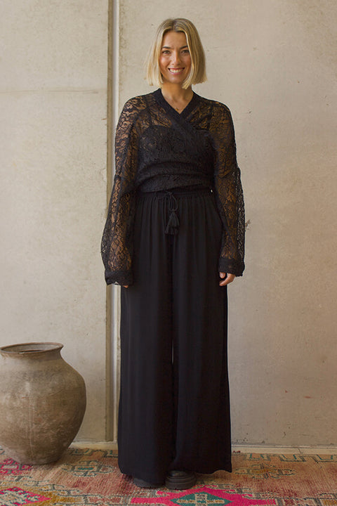 Maggie Long Sleeve Crop - Black Lace