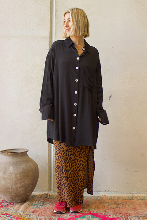 Classic Oversized Boyfriend Shirt - Black Fujiette