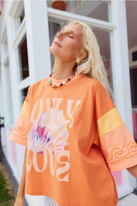Wavy Baby Boxy Tee