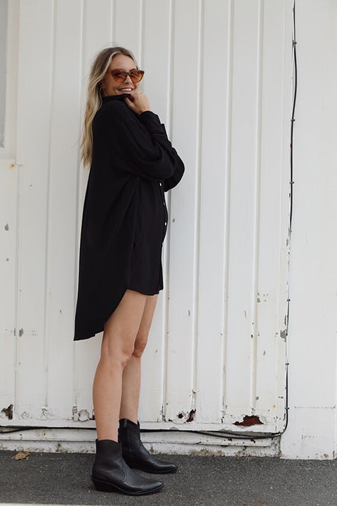 Classic Oversized Boyfriend Shirt - Black Fujiette