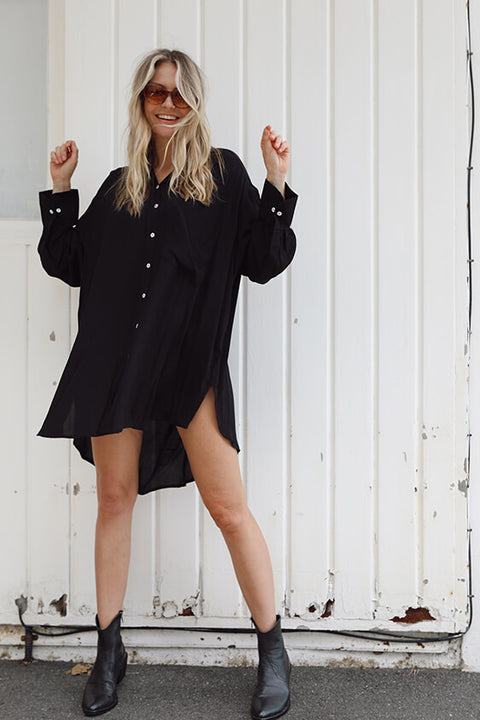 Classic Oversized Boyfriend Shirt - Black Fujiette