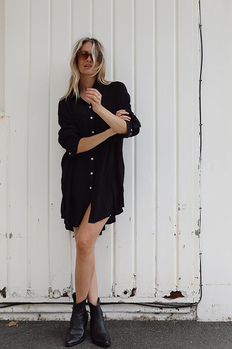 Classic Oversized Boyfriend Shirt - Black Fujiette