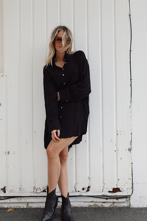 Classic Oversized Boyfriend Shirt - Black Fujiette