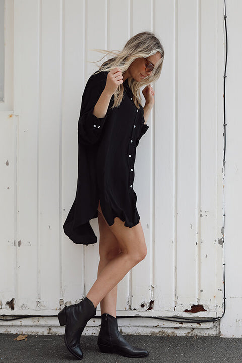 Classic Oversized Boyfriend Shirt - Black Fujiette