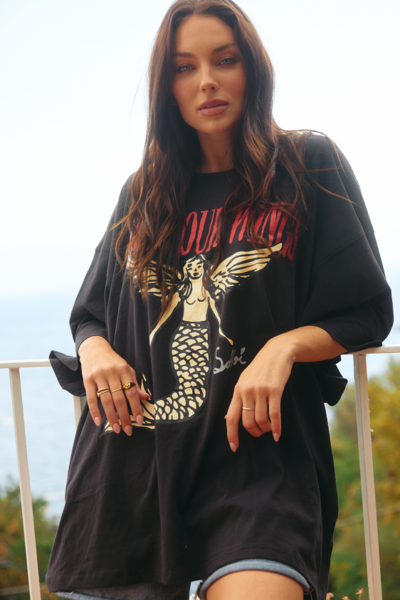 Find Your Wings Tee - Black