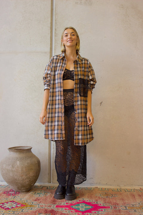 Classic Oversized Boyfriend Shirt - Flannel Winter Brown