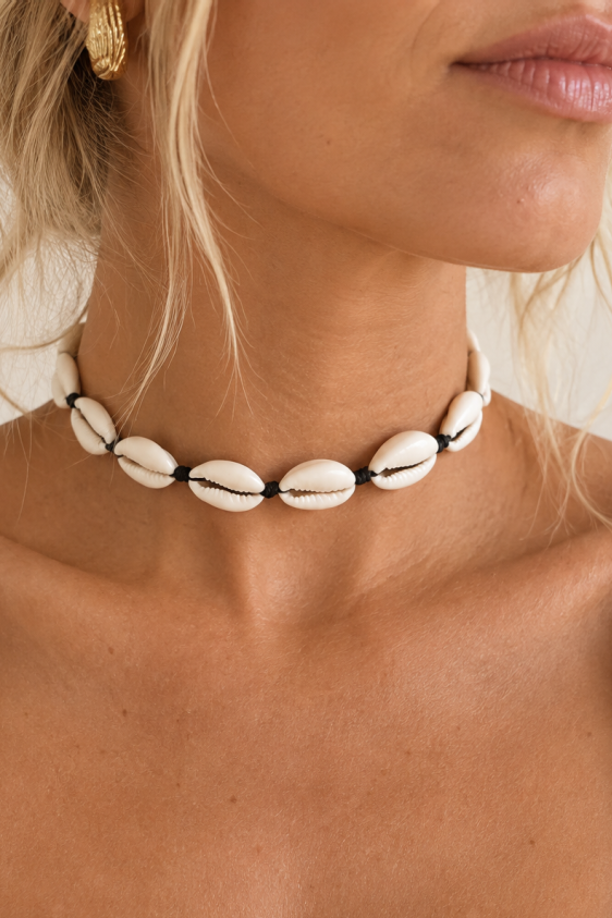 Cowrie Shell Choker Necklace - Black