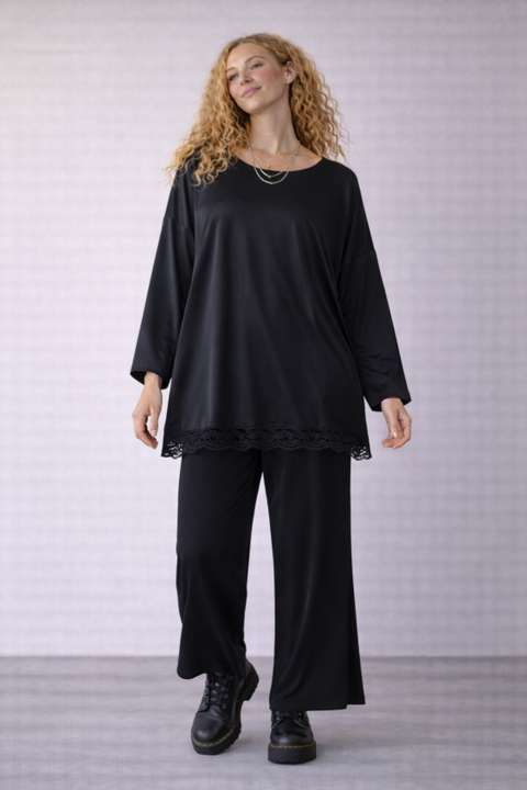 Noir Luxe Oversized Lace Tunic - Black Fujiette