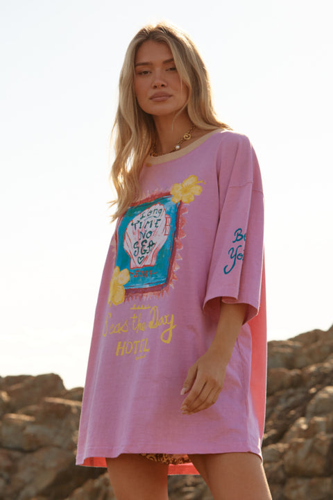 The Seas The Day Hotel Tee - Pink