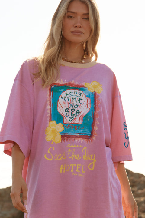 The Seas The Day Hotel Tee - Pink