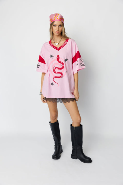 Serpent V-neck Tee - Pink