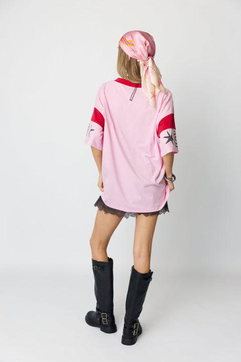 Serpent V-neck Tee - Pink